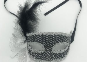 Silver Net Eye Mask W Black Feather