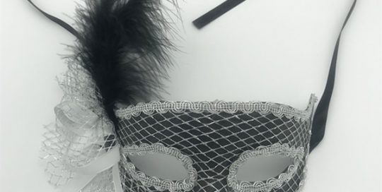 Silver Net Eye Mask W Black Feather