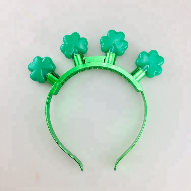 St Patrick's Day Party 5 PCS LED Light Up Green Shamrock Headband Green Beads Clover Necklace Bracelet LED Earrings for Kids Girls Women Men St Patrick's Party Favors Grow in the Dark Party Decorations 