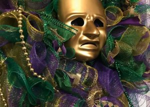 Mardi Gras tragedy comedy masked Wreath