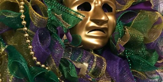 Mardi Gras tragedy comedy masked Wreath